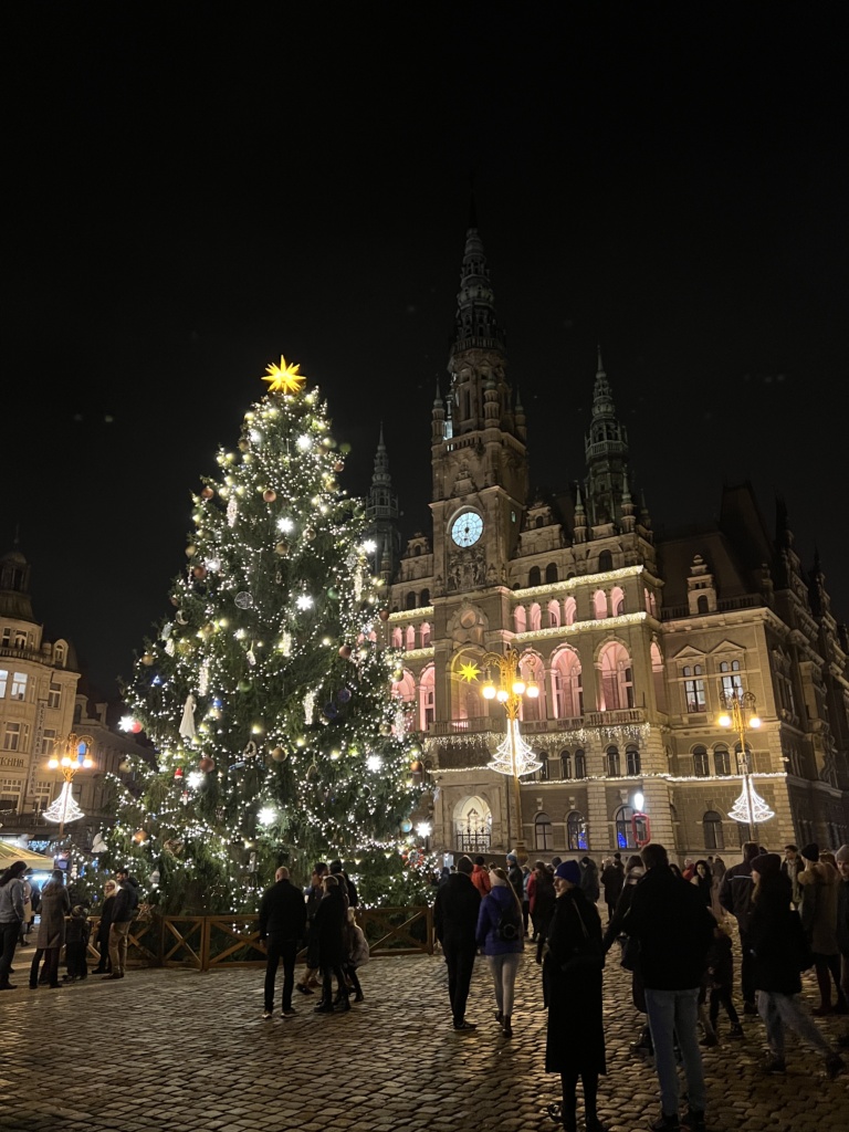 26.11.2022 - Děti jsou na chalupě tak jdeme s tátou na rande v Liberci