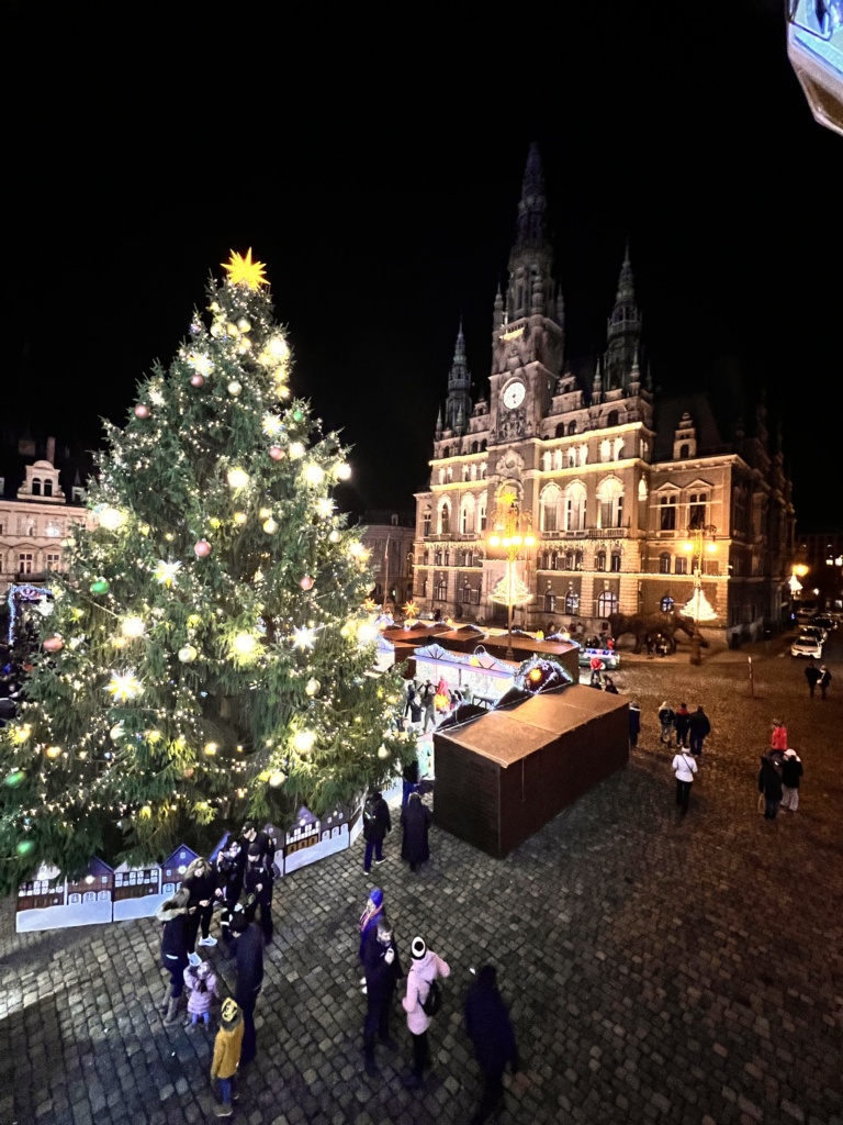 17.12.2023 - Vánoční ruské kolo v Liberci na náměstí