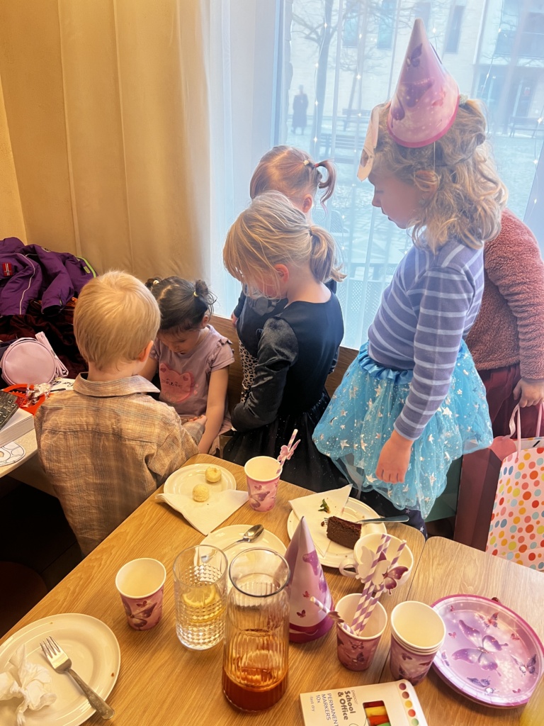 8.2.2026 - A Amíny třetí oslava s kamarádkama ve Statenicích