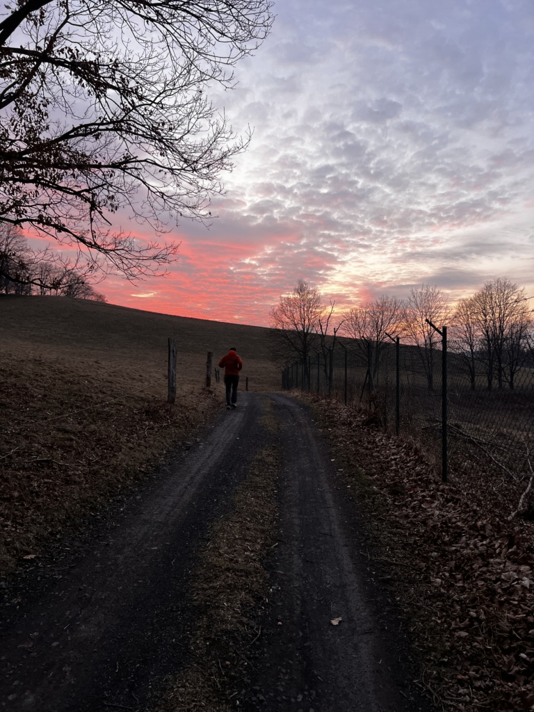 6.3.2026 - Amálka maluje domeček a vyrážíme na procházku
