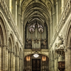 cathedral-gba720b06f_1920